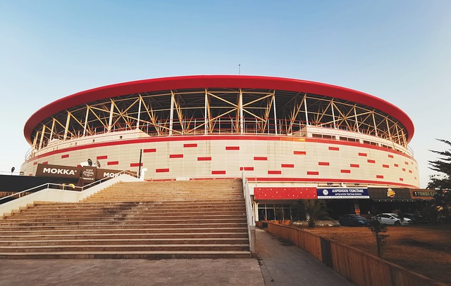 詹姆斯：我还没到百分百状态，但今晚状态比打猛龙好多了