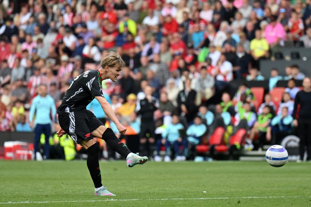 6场6球7助！官方：梅西当选2025赛季美职联季后赛MVP