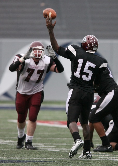 麦克丹尼尔斯第三节5中5轰12分，带领森林狼迫近比分